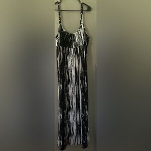 apostrophe XL white/Black maxi dress